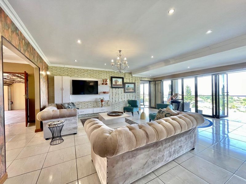 Where Coastal Luxury Meets Effortless Living - Photo 6