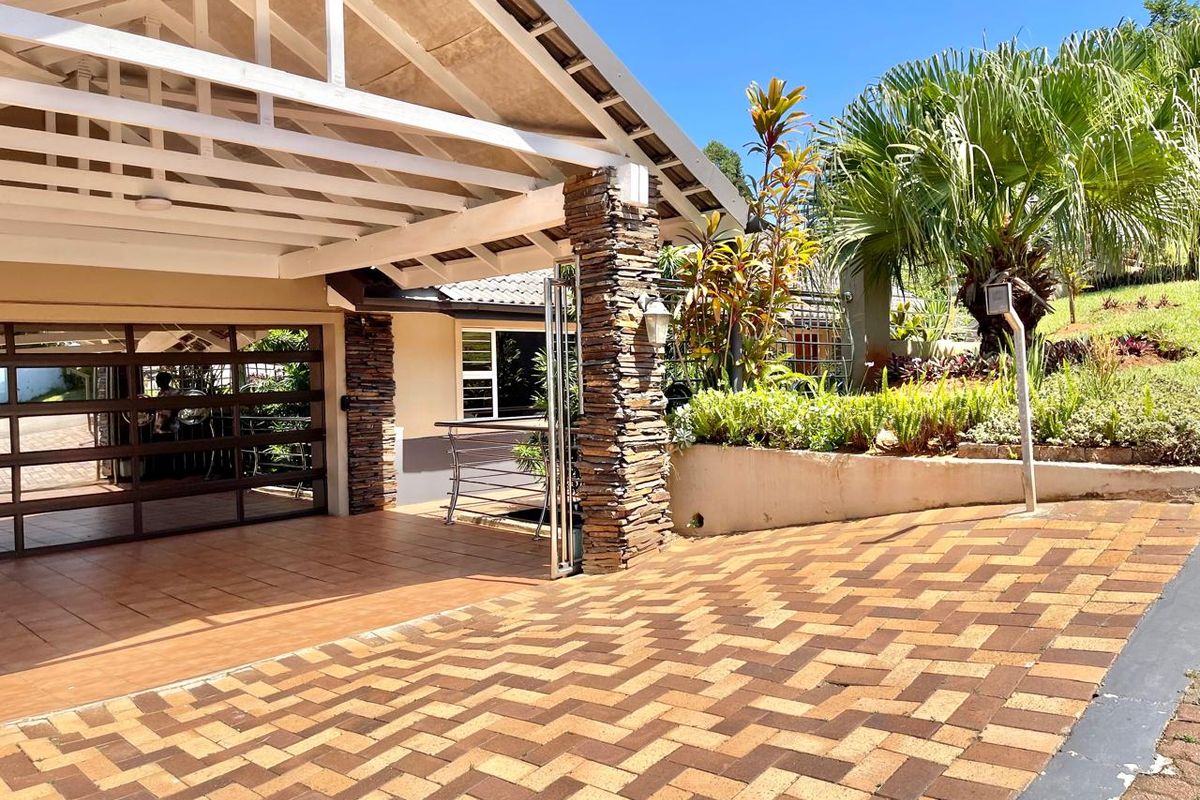 Where Coastal Luxury Meets Effortless Living - Photo 2