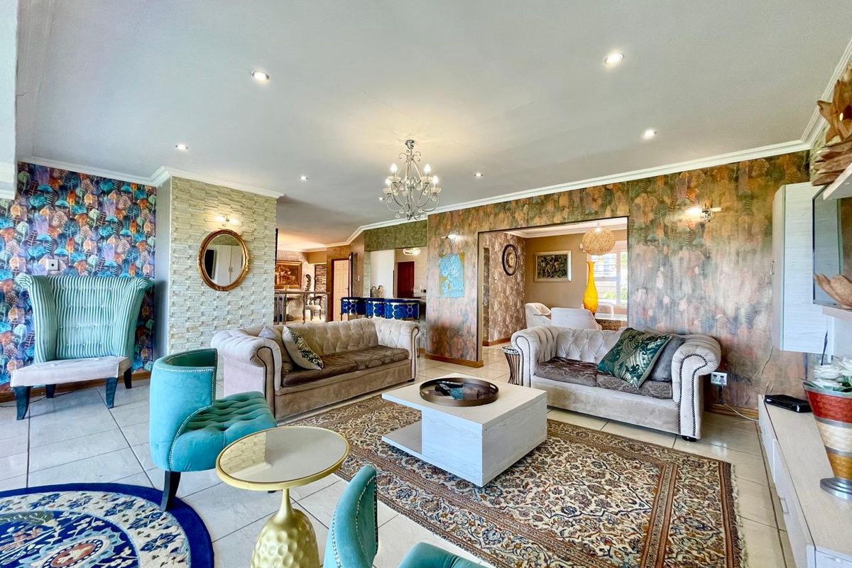 Where Coastal Luxury Meets Effortless Living - Photo 5