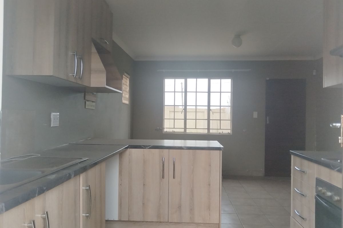 Charming 2-Bedroom Home in Savanna City, Walkerville – Your Perfect Oasis Awaits! - Photo 5