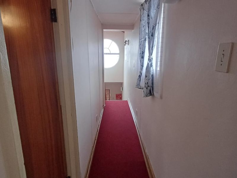 3 Bedroom house to let in Top Town - Photo 10