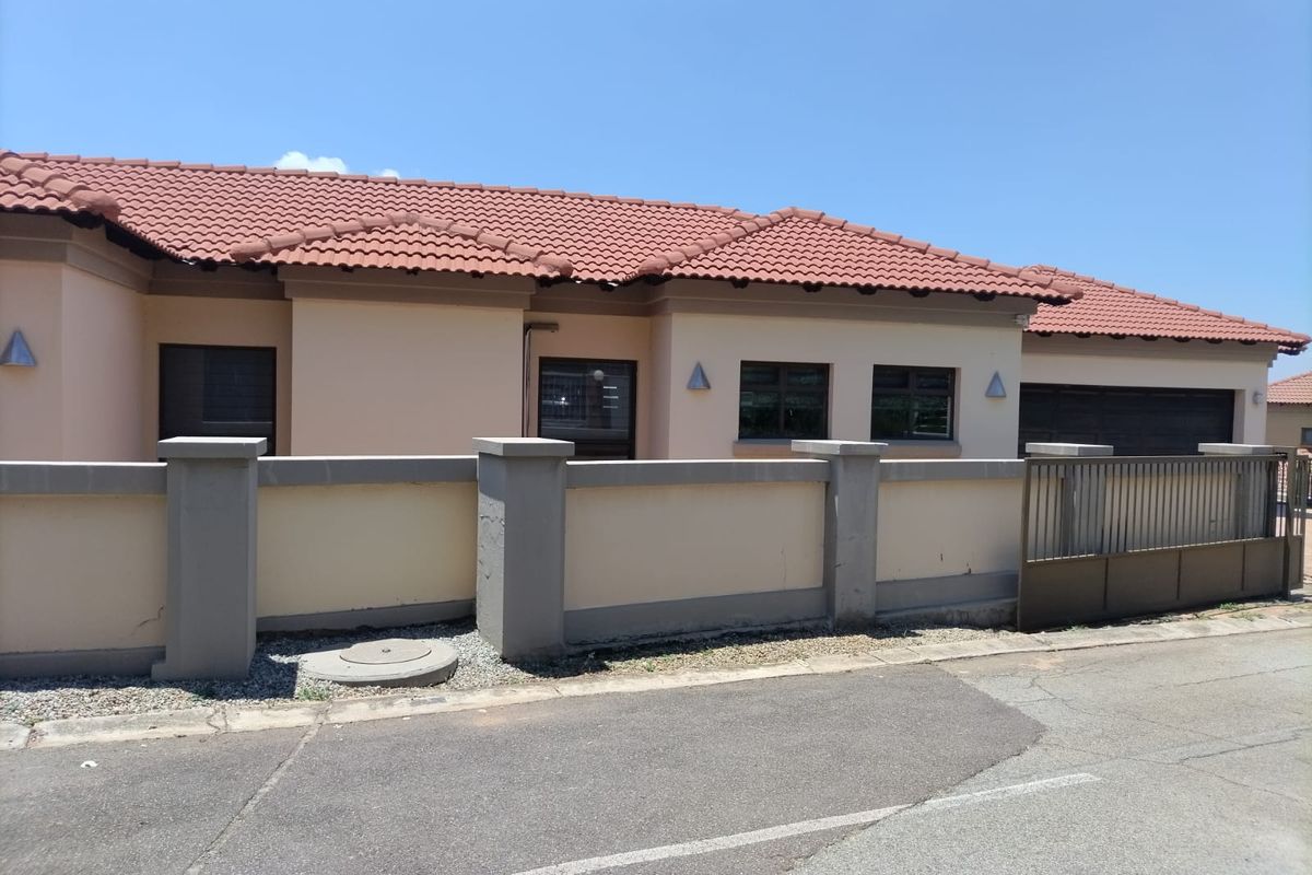 Secure Estate Living with Versatile Basement Space - Photo 4