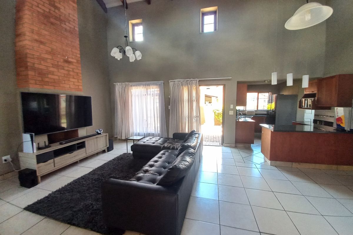 Where Comfort Meets Security – A Home Designed for Family Living - Photo 4