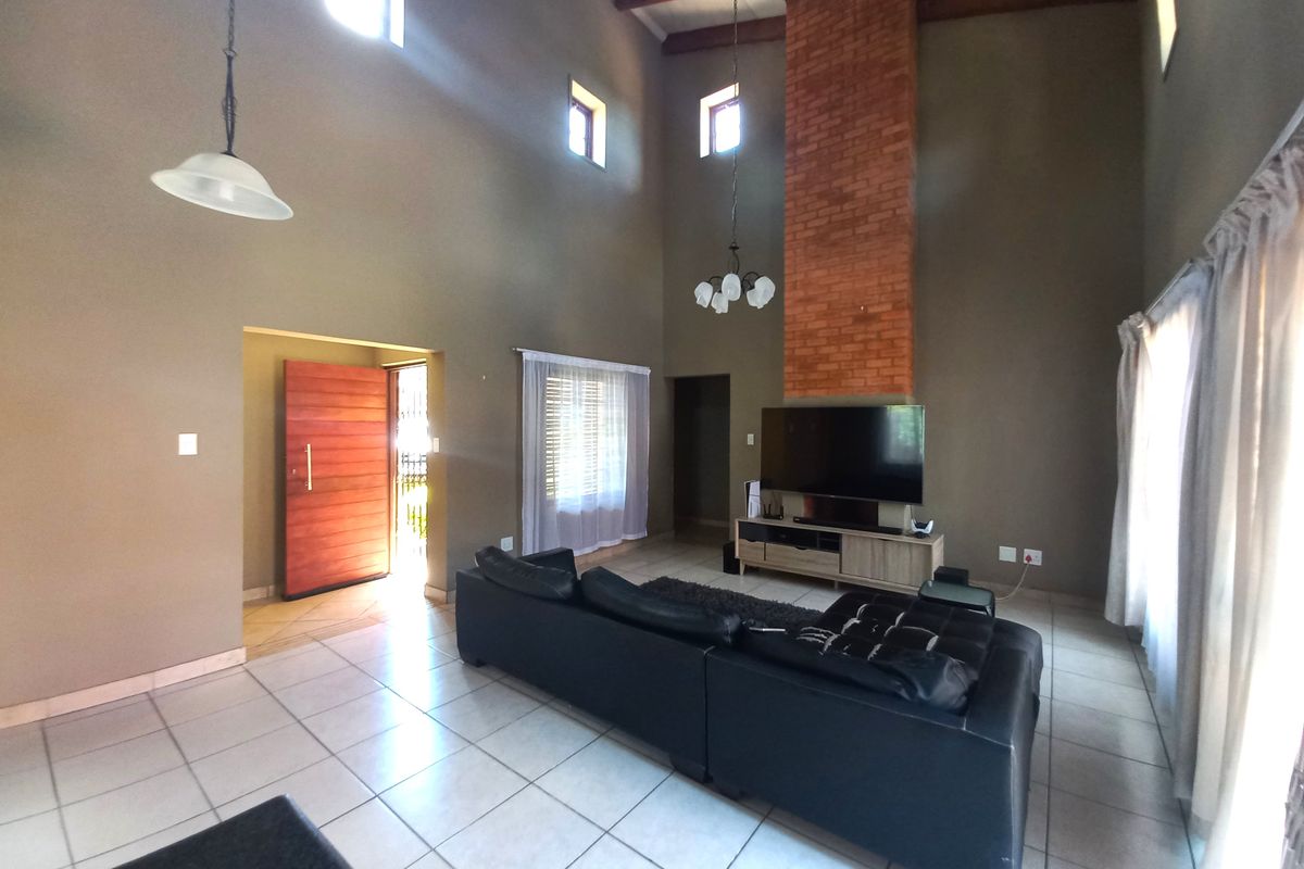 Where Comfort Meets Security – A Home Designed for Family Living - Photo 5