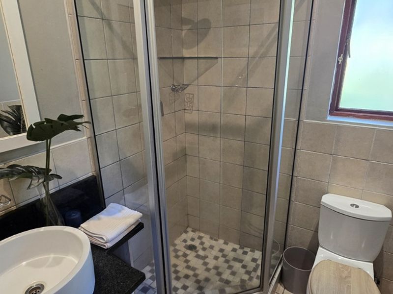 Prime 3 Bedroom Investment Unit – Perfect for Airbnb or Rental Income - Photo 8