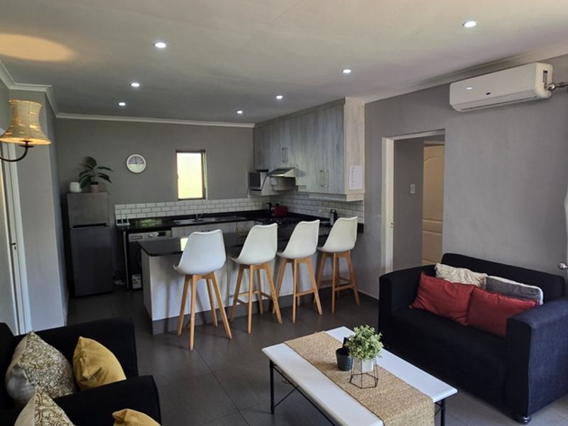 Prime 3 Bedroom Investment Unit – Perfect for Airbnb or Rental Income - Photo 2