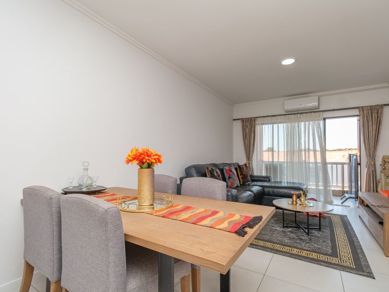 Stunning 3-bedroom apartment for sale in Beverley, Sandton—modern living in a prime location awaits - Photo 9