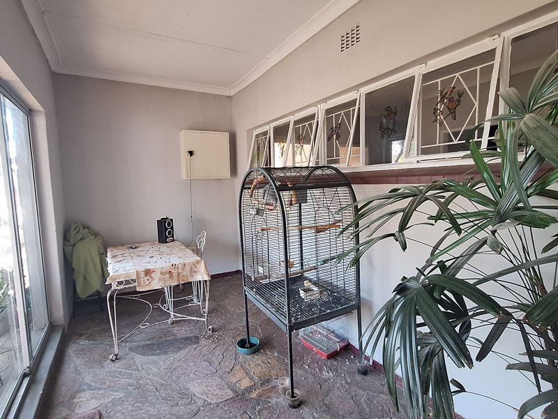 Big house for sale - Photo 5