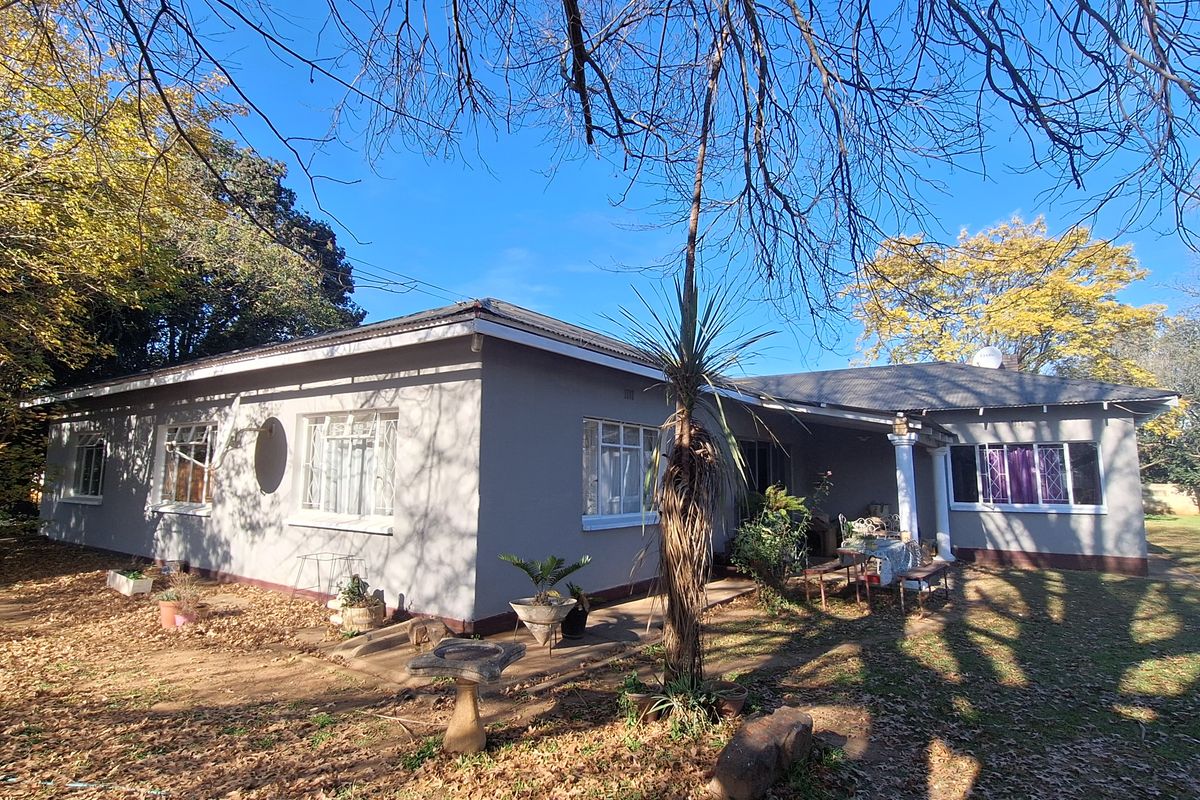 Big house for sale - Photo 2