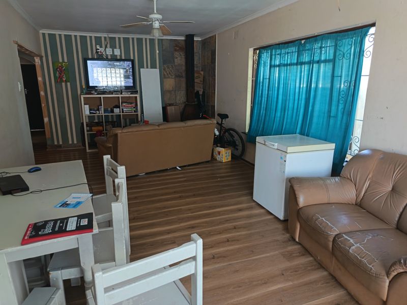 Live, Earn & Invest - Photo 4