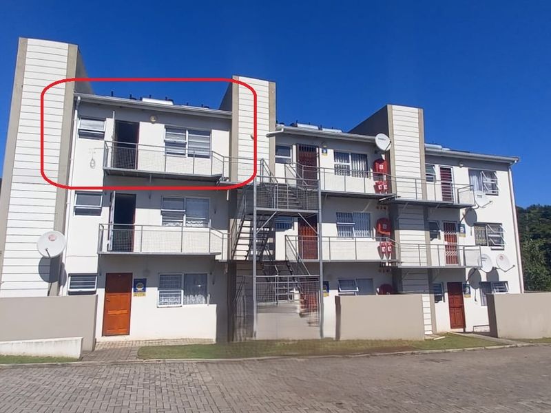 Lock-Up-and-Go Apartment with Strong Rental Appeal in Bonnie Doon - Photo 2