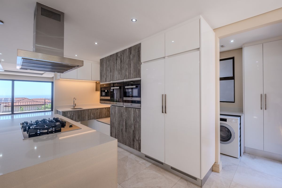 An executive 4 bedroom, 5 bathroom home in secure Izinga Park Estate - Photo 3