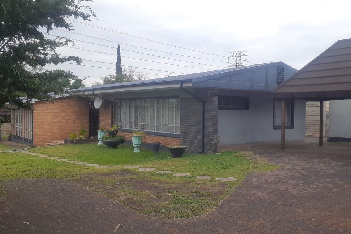 A desirable tranquil located home in the skirts of Peacehaven - Photo 2