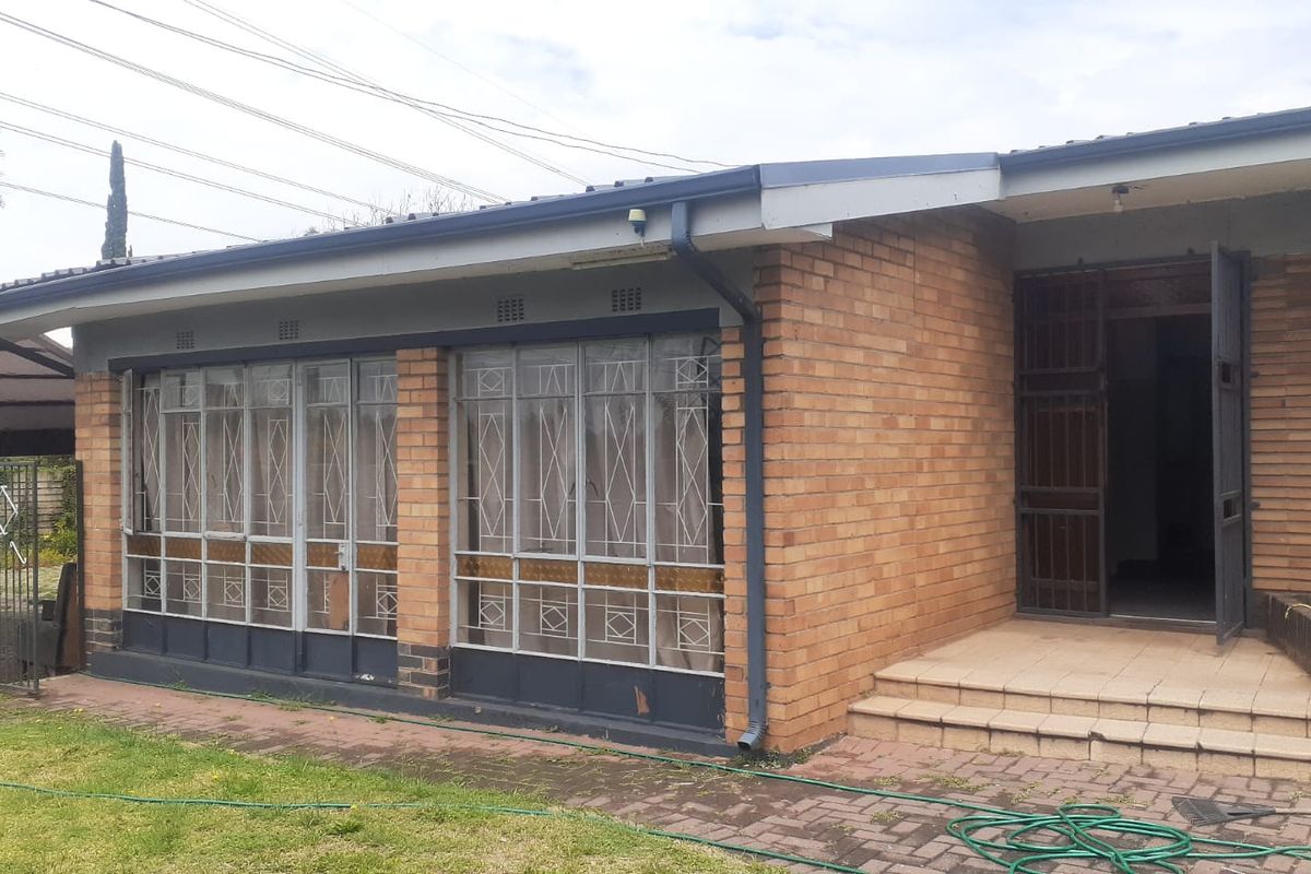 A desirable tranquil located home in the skirts of Peacehaven - Photo 3