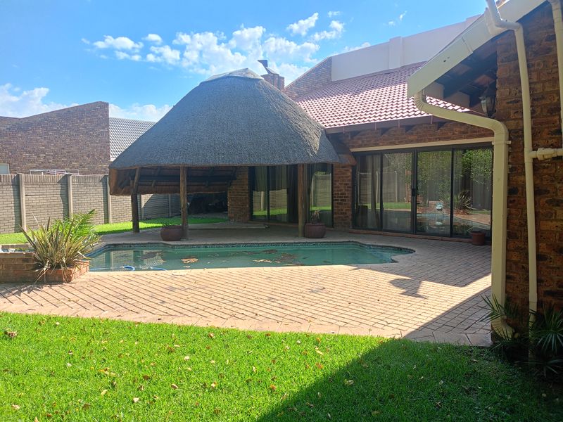 Discover Your Dream Home in Falcon Ridge, Vereeniging! - Photo 1