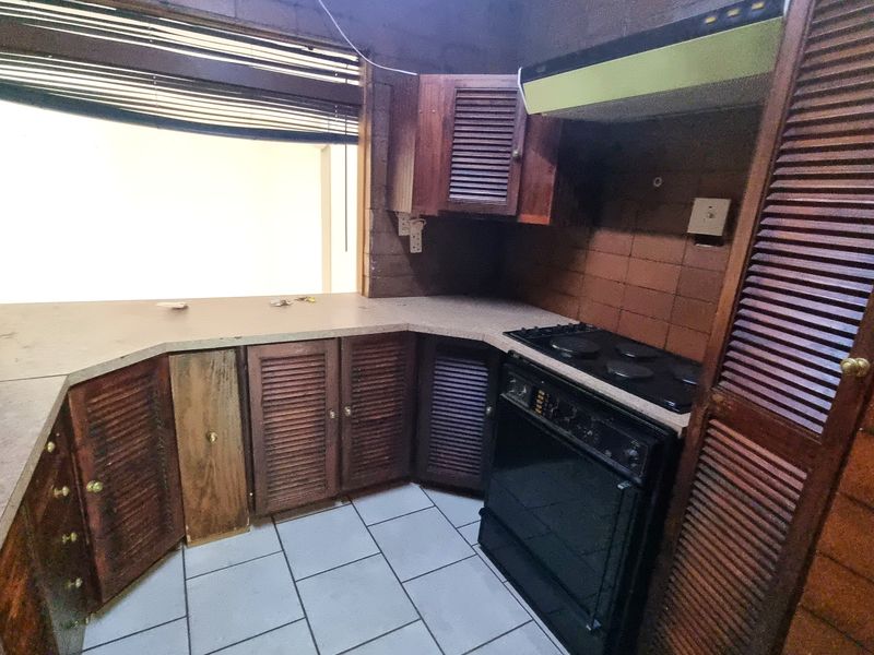 Koster – Comfortable Country Living with Investment Appeal - Photo 7