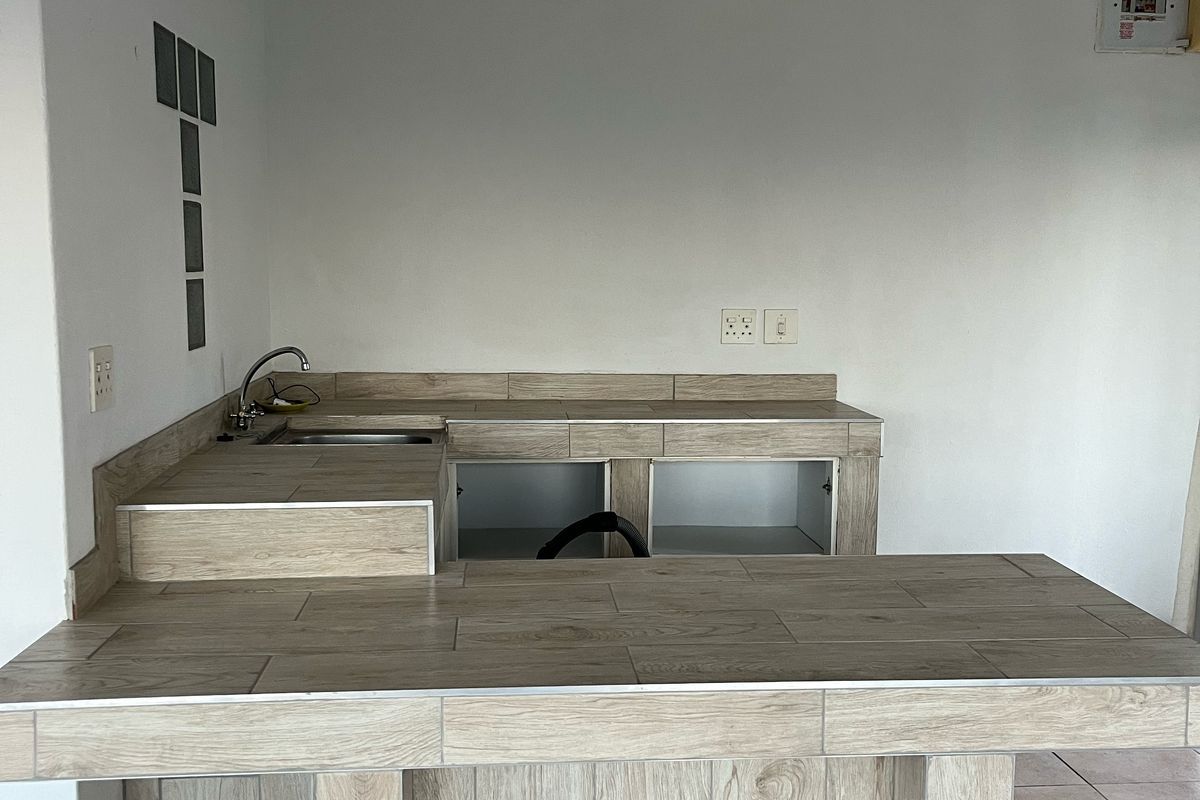 Bachelor Flat To Rent In Marine Drive - Photo 4