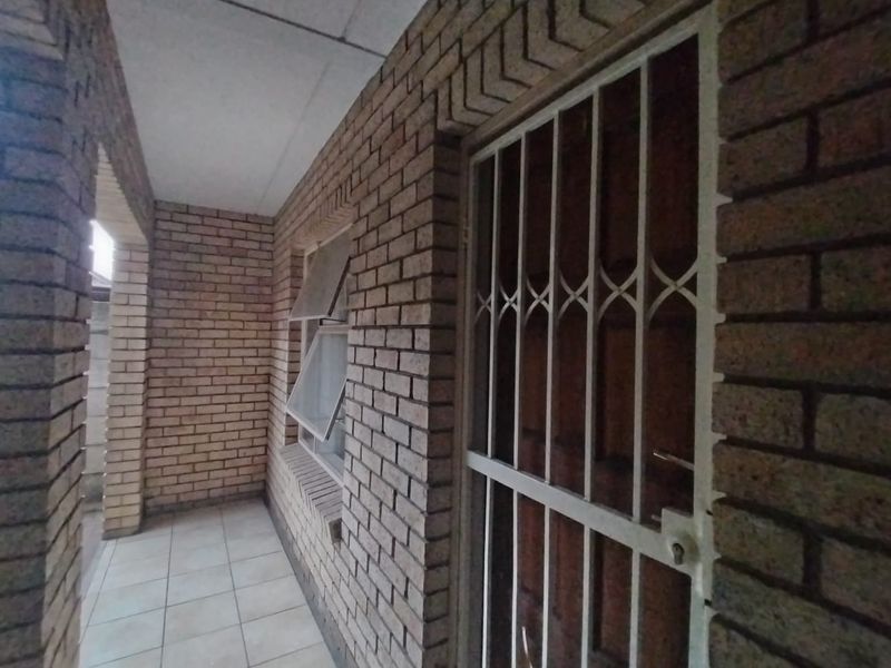 Apartment for sale in Rustenburg Central! - Photo 5