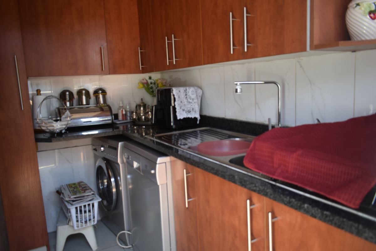 Modern 3 bedroom  townhouse property for sale in Benoni - Photo 5