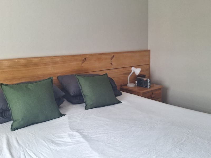 Charming Coastal Retreat – Your Perfect Harbour Escape! - Photo 10