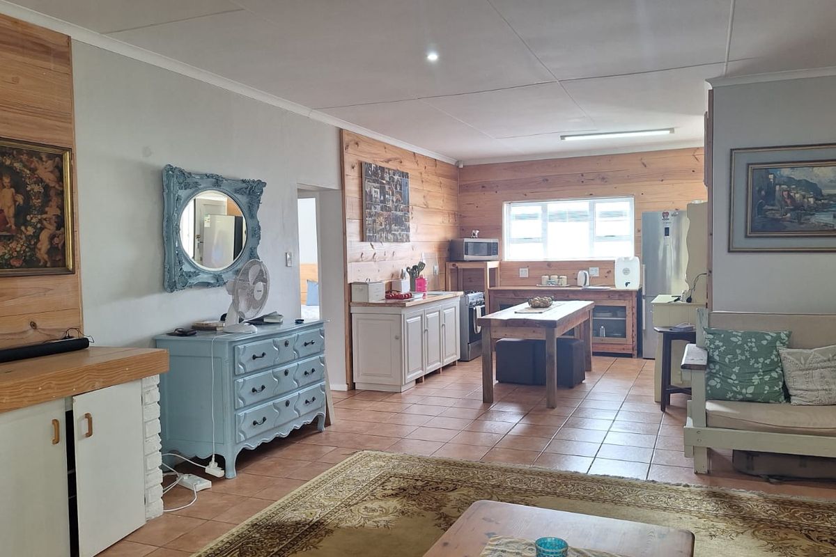 Charming Coastal Retreat – Your Perfect Harbour Escape! - Photo 4