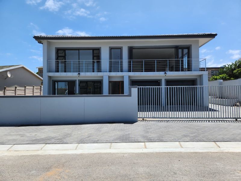 Sophisticated Coastal Living Wavecrest Jeffreys Bay - Photo 2