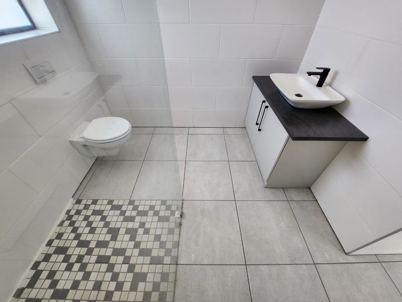 Sophisticated Coastal Living Wavecrest Jeffreys Bay - Photo 9