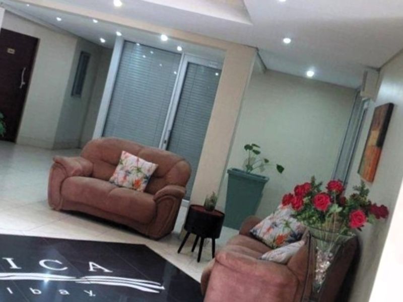 Coastal convenience meets smart investment – 1-Bedroom Apartment in Mossel Bay - Photo 3