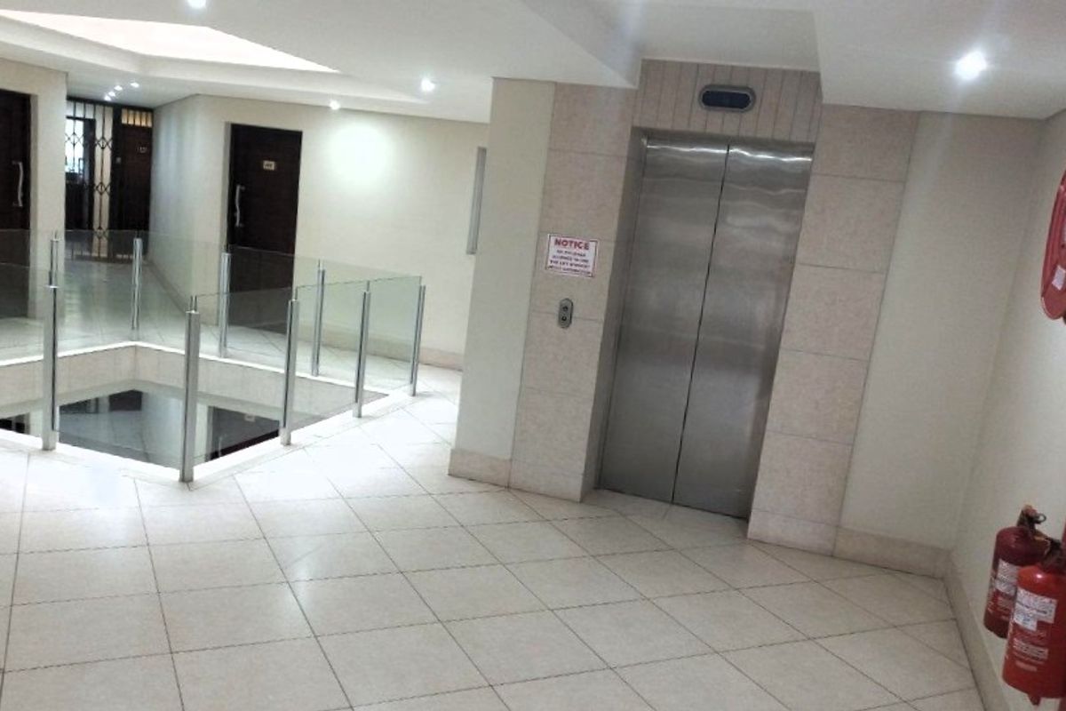 Coastal convenience meets smart investment – 1-Bedroom Apartment in Mossel Bay - Photo 4