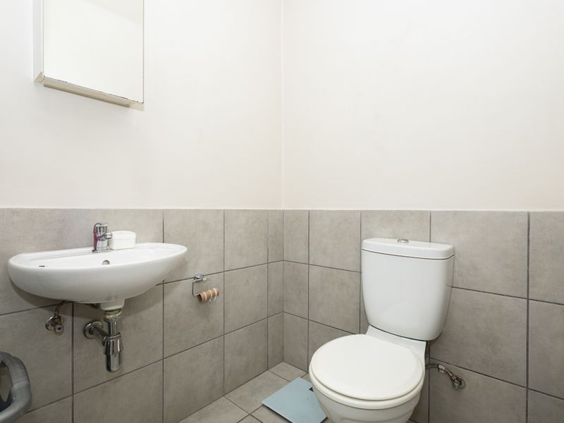 Modern and Functional 1 Bedroom Apartment – Ideal Lock Up and Go - Photo 5