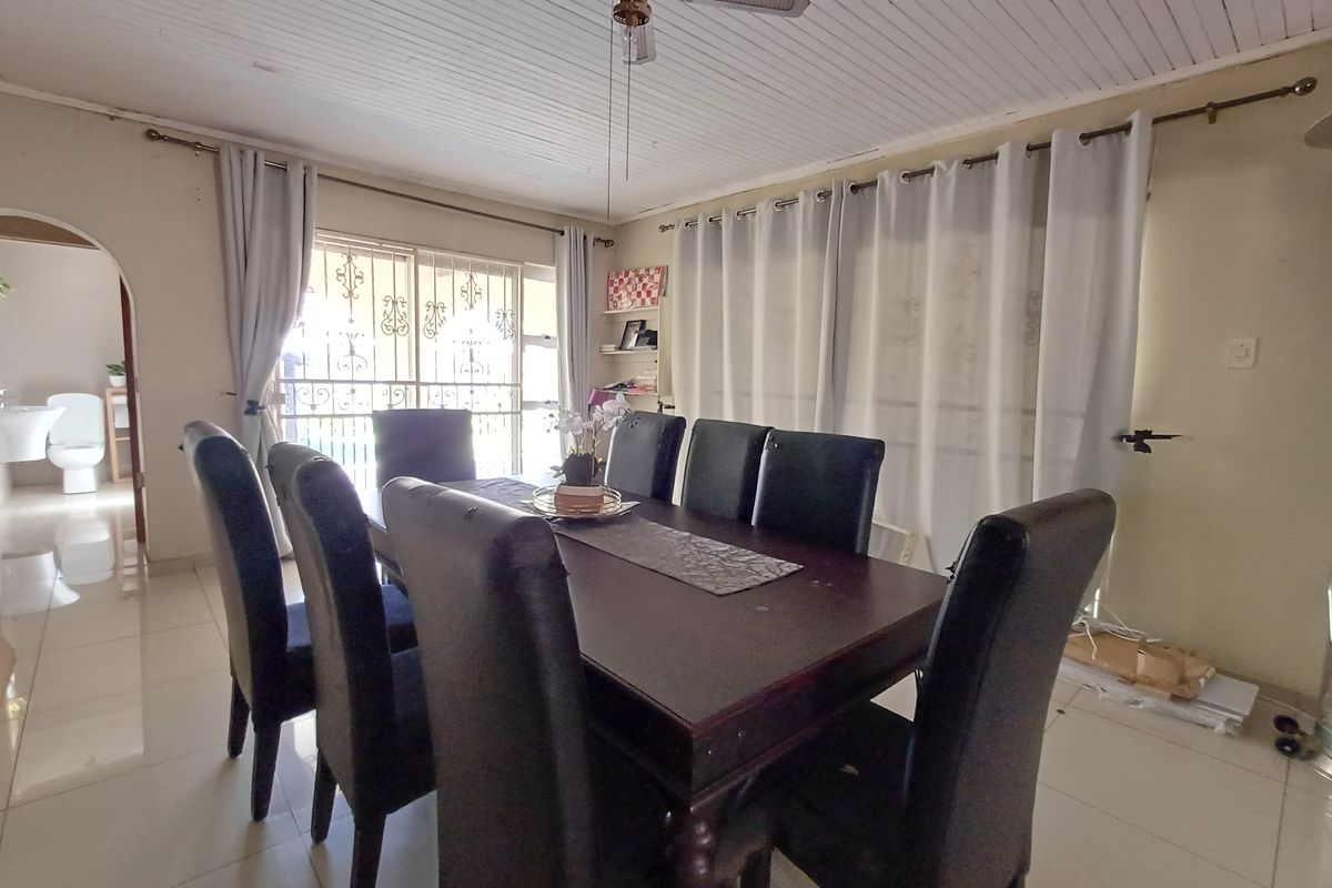 A home in a cul-de-sac brings a different kind of peace. - Photo 5