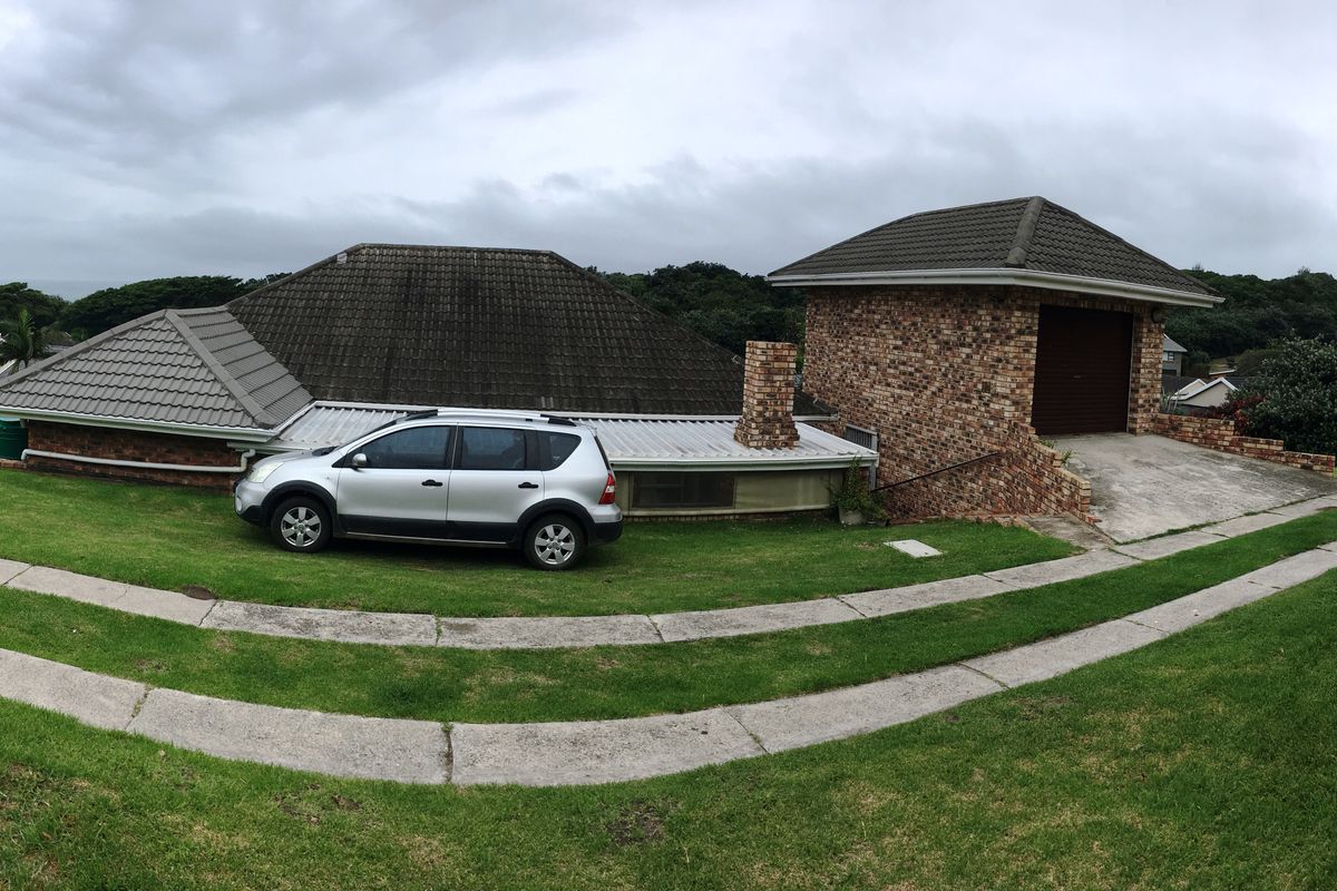 Relaxed Resort-Style Living by the Sea - Photo 3