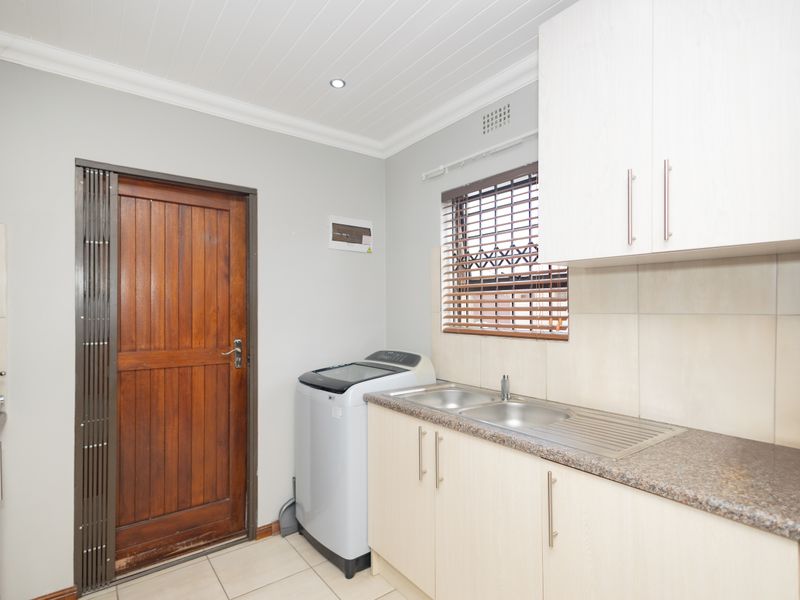 Charming 2-bedroom Freehold home for sale in Camelot, Kuils River—perfect for first-time buyers! - Photo 8