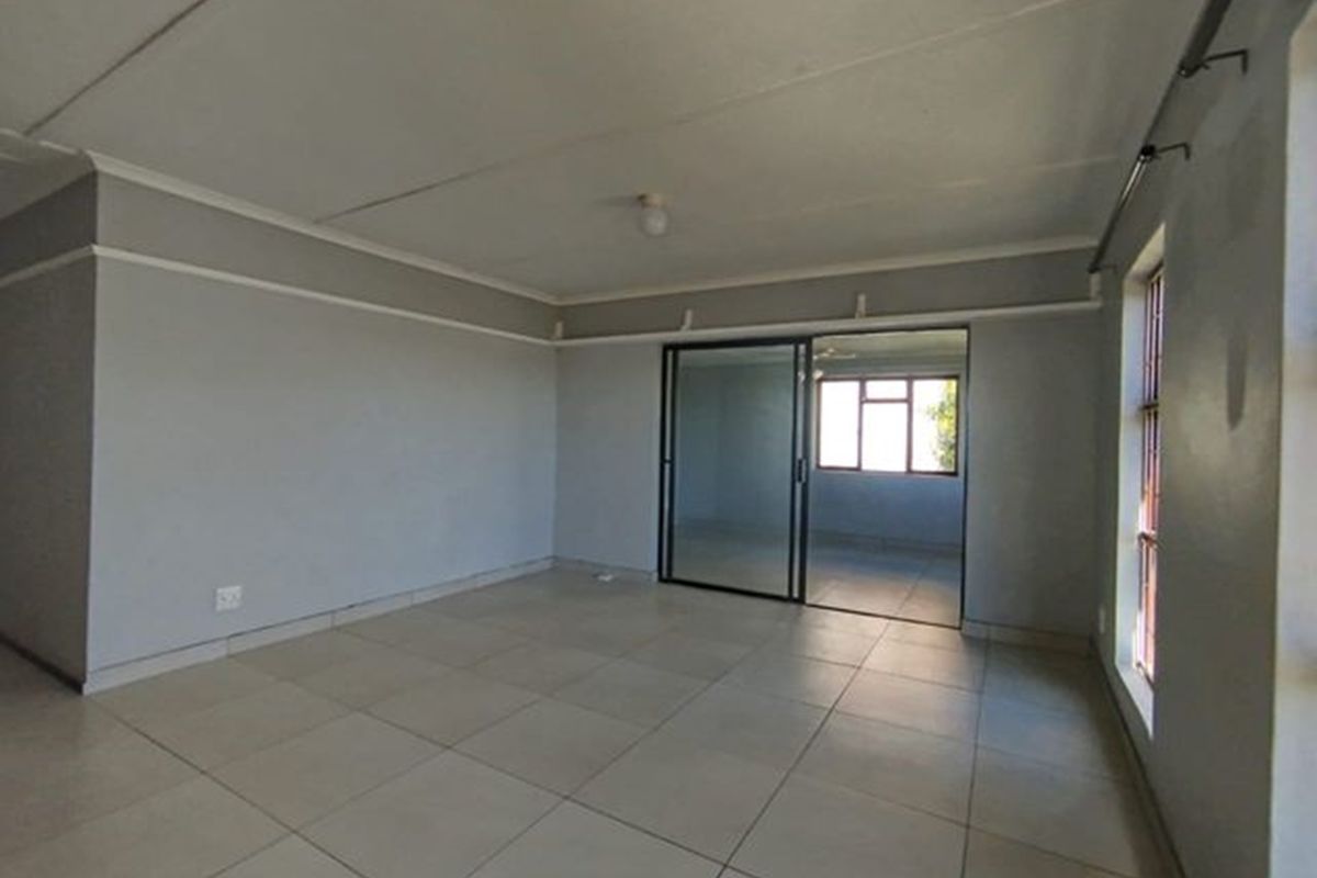 Versatile Dual-Living Opportunity with Income Potential - Photo 4