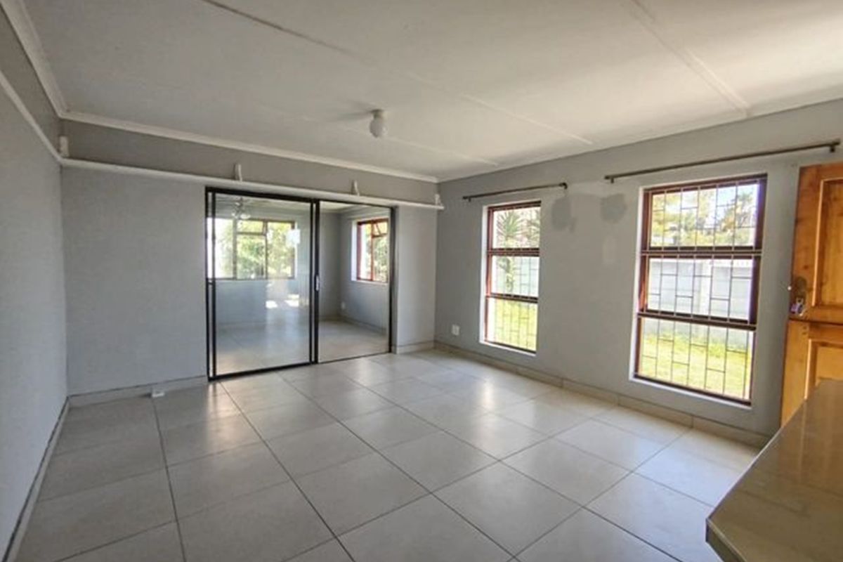 Versatile Dual-Living Opportunity with Income Potential - Photo 5