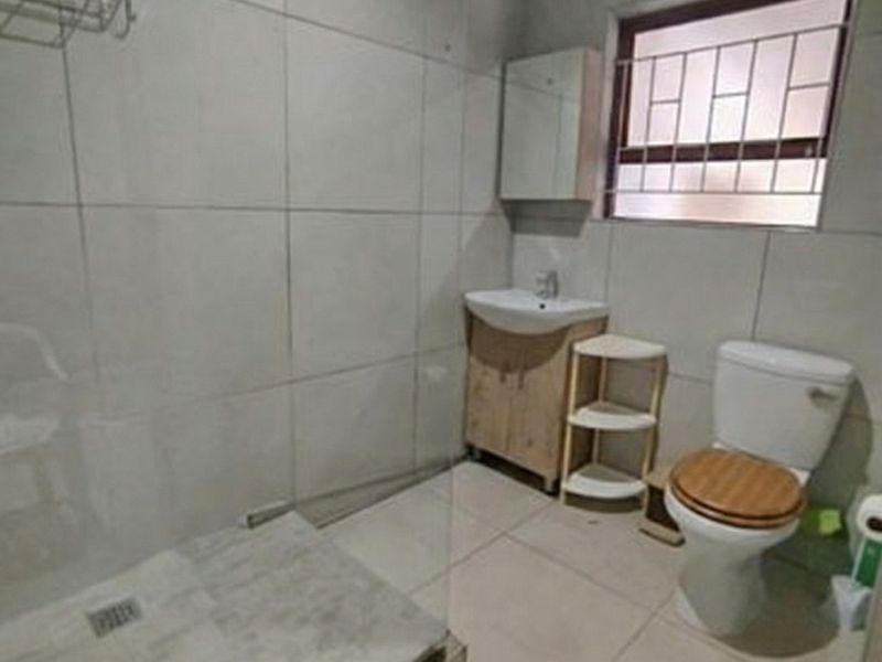 Versatile Dual-Living Opportunity with Income Potential - Photo 10