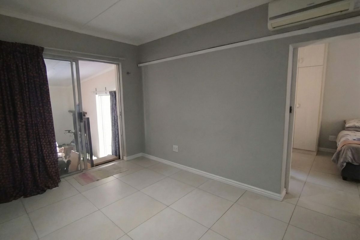 Versatile Dual-Living Opportunity with Income Potential - Photo 3