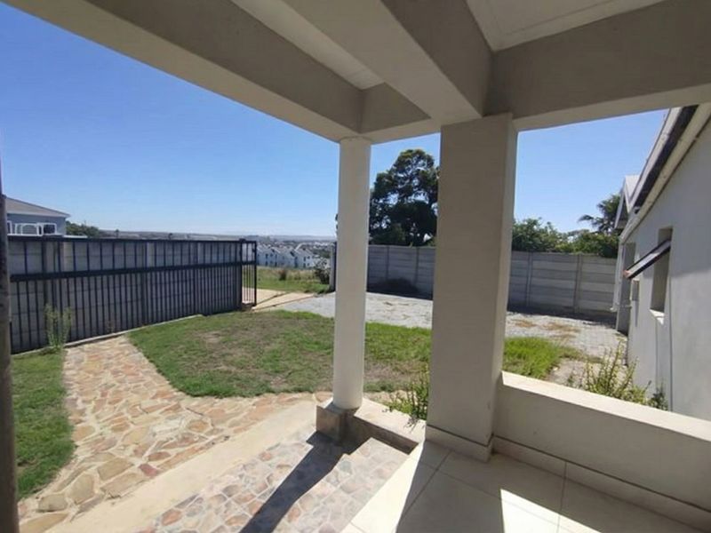 Versatile Dual-Living Opportunity with Income Potential - Photo 2