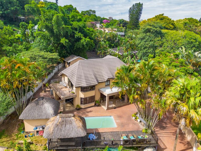 Resort Style Living in Cowies Hill - Photo 2