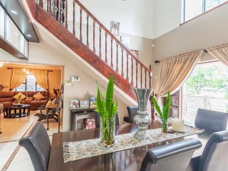 Resort Style Living in Cowies Hill - Photo 8