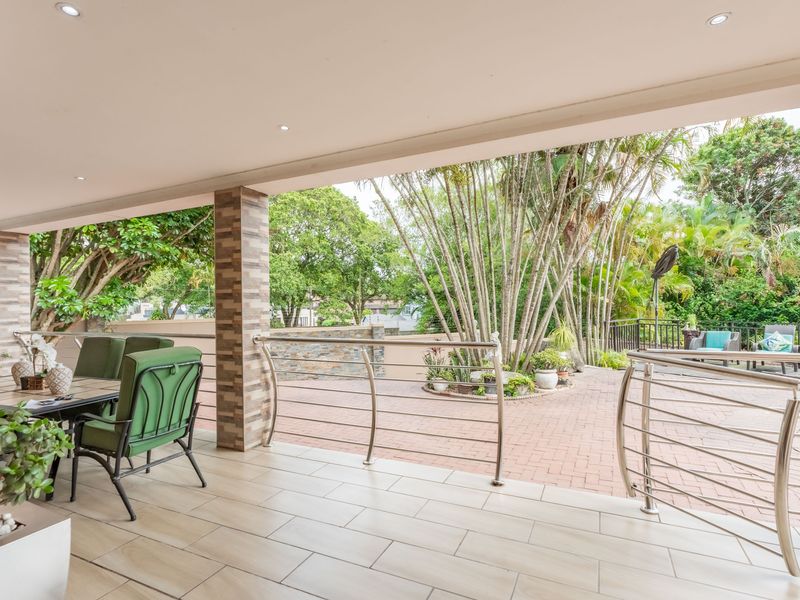 Resort Style Living in Cowies Hill - Photo 4