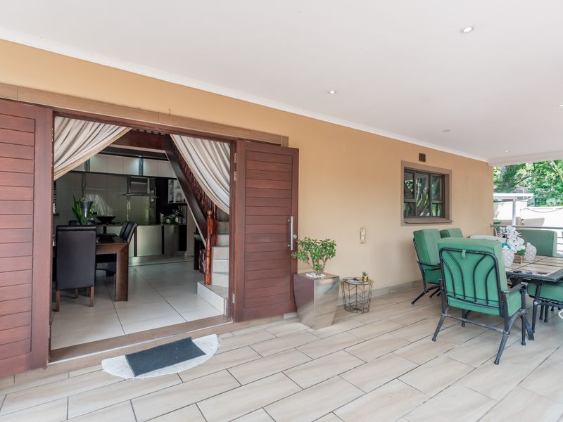 Resort Style Living in Cowies Hill - Photo 5