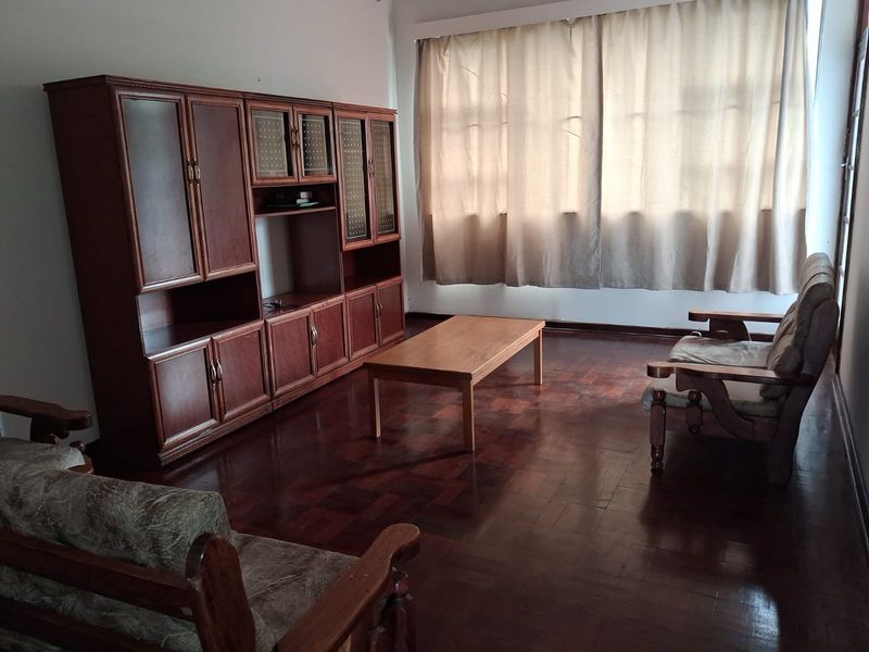 Spacious one bedroom apartment with private balcony – Southernwood - R7000 per month - Photo 2