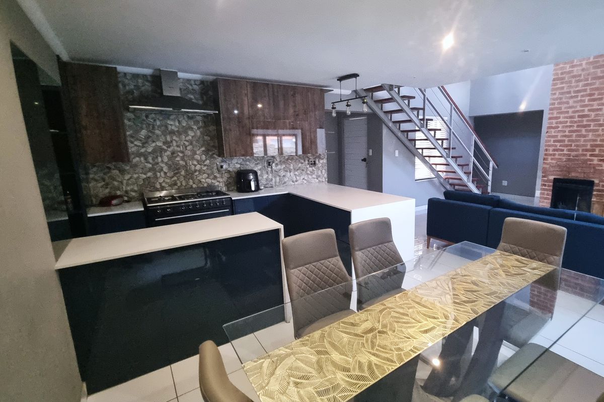 Charming 4-bedroom home in Wedgewood, Waterval East - Rustenburg! - Photo 5