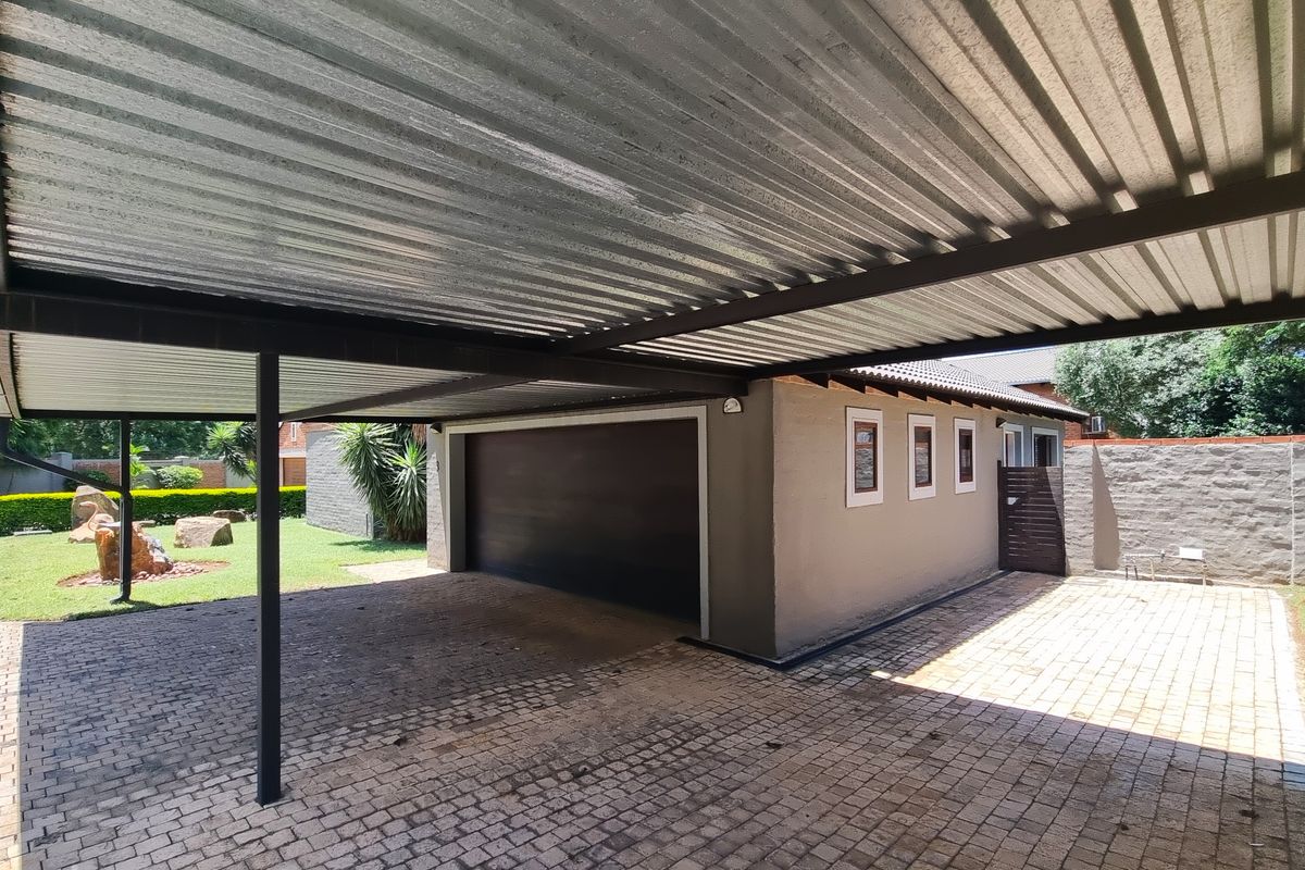 Charming 4-bedroom home in Wedgewood, Waterval East - Rustenburg! - Photo 2