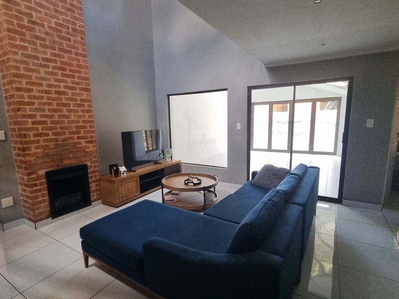 Charming 4-bedroom home in Wedgewood, Waterval East - Rustenburg! - Photo 7