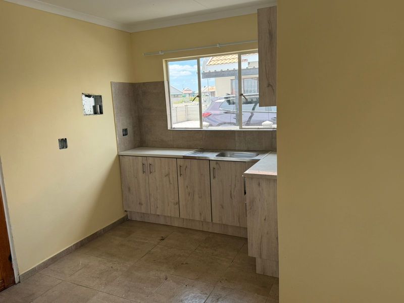 Introducing a charming two Bedroom . - Photo 4