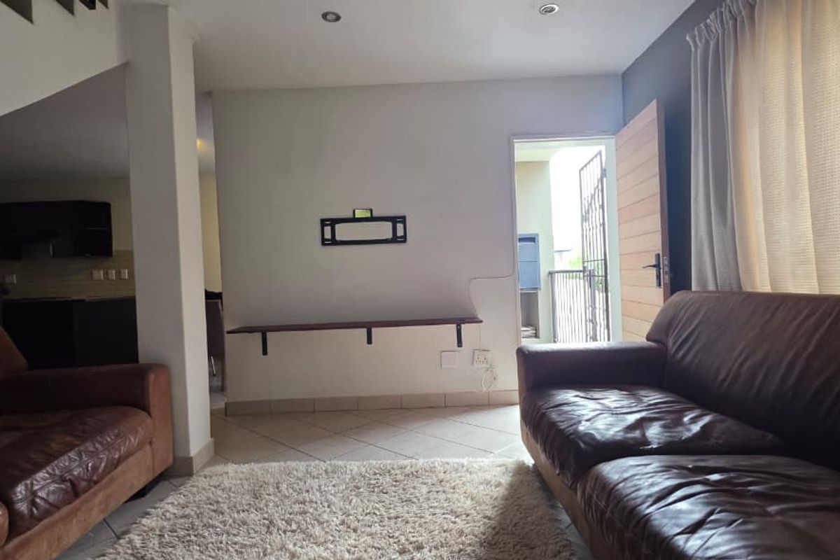 Spacious 3-Bedroom Townhouse in Brooklands Lifestyle Estate - Photo 5