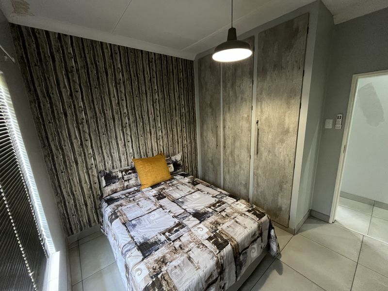 Sole Mandate - Photo 7