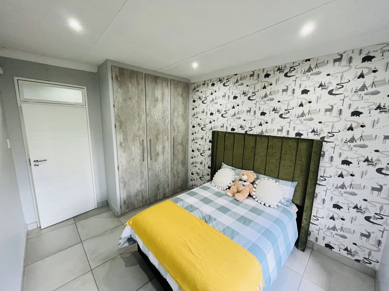 Sole Mandate - Photo 6